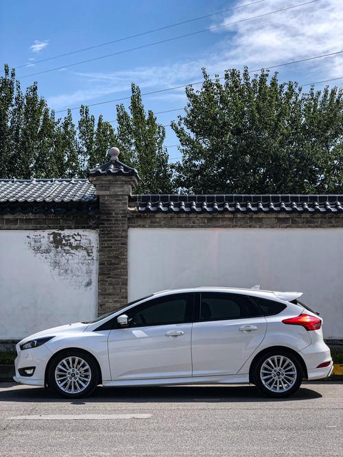 福克斯2018两厢/福特福克斯两厢18款