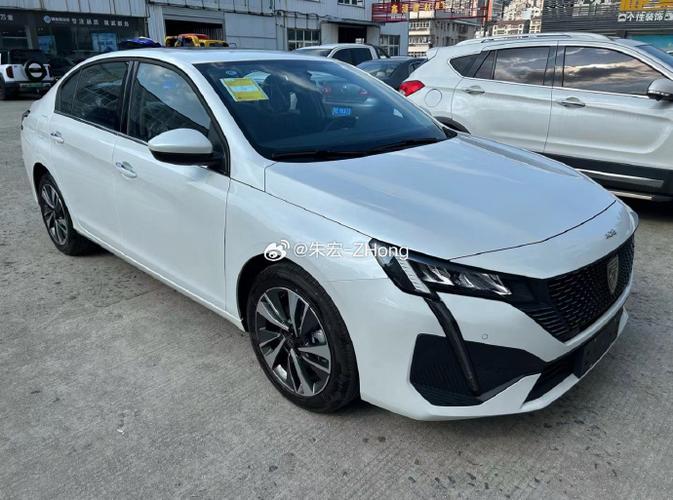 标致4082022款,标致4082022款追光版落地价