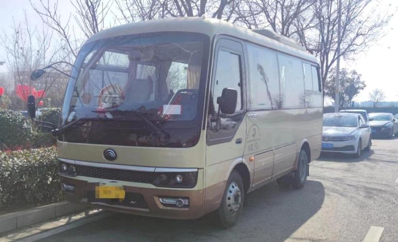 中巴车19座租一天多少钱／中巴车19座租赁