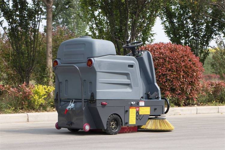 小型扫地车/小型扫地车需要驾驶证吗