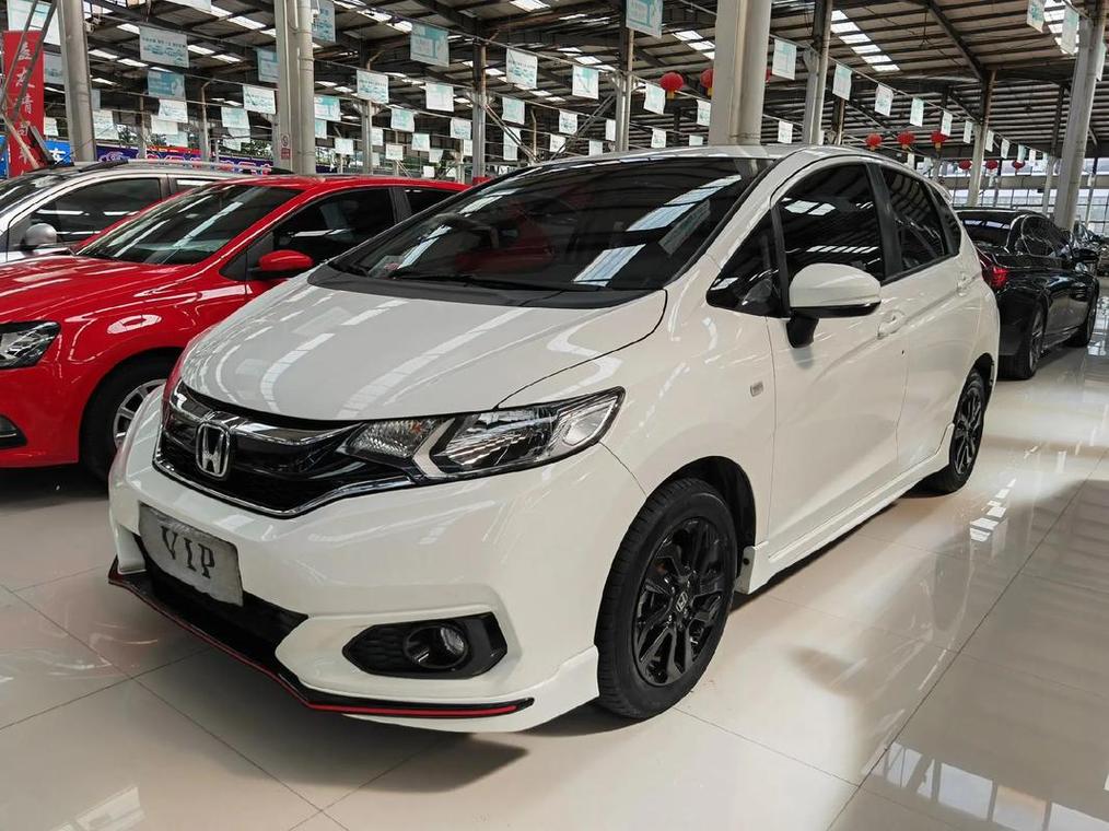 东风本田fit小型轿车,东风本田life小型轿车